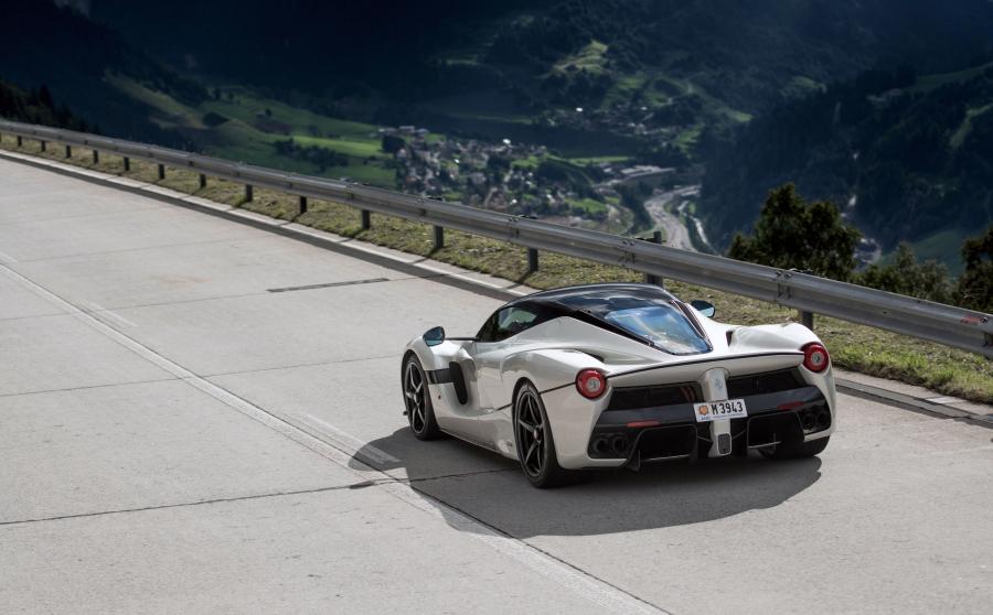  Ferrari LaFerrari Aperta 2016 года  (WW) (фото 12 из 23)
